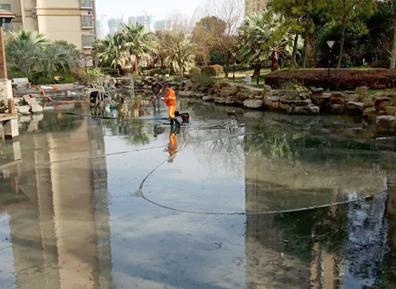 蒙自景观池淤泥清理