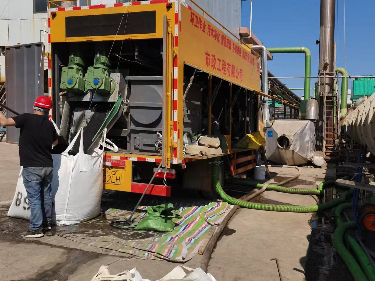 蒙自淤泥压干处理